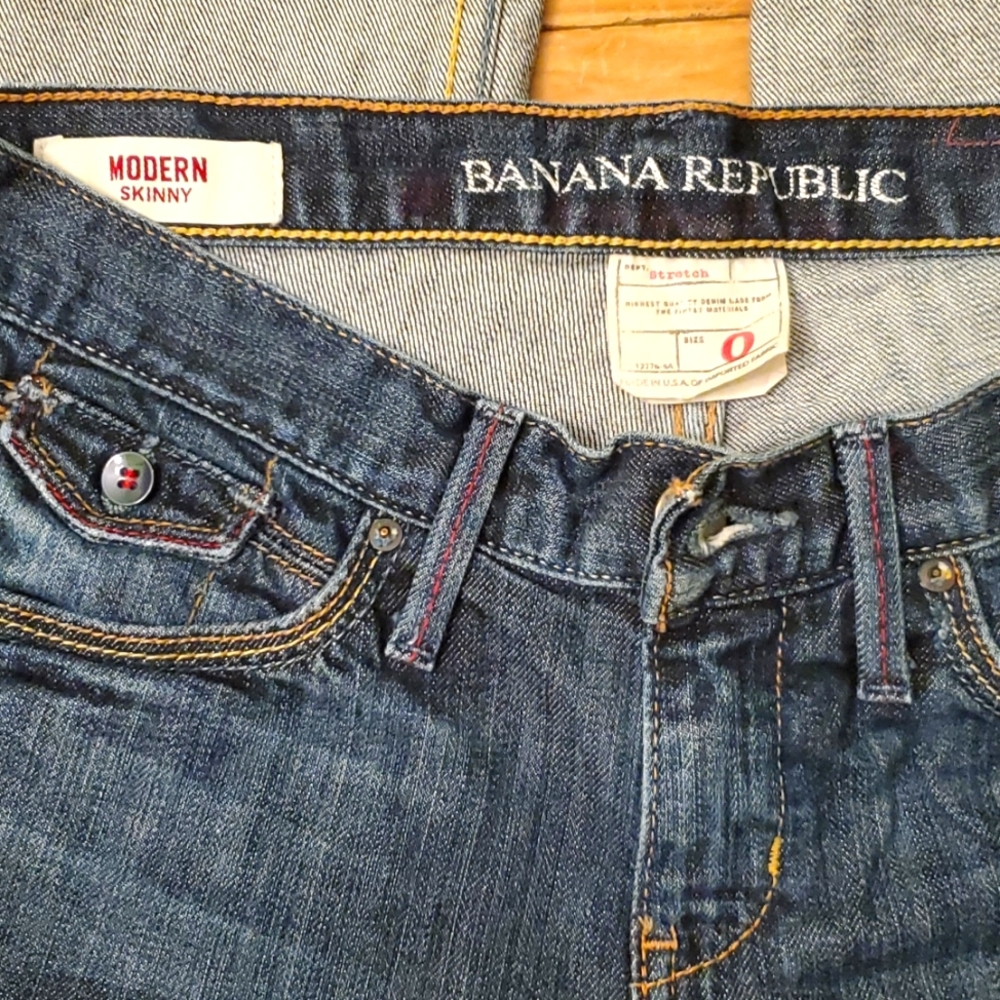 Banana Republic Crop Jeans 0 - Picture 3 of 3